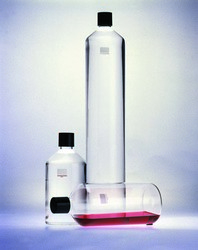 Rollerflasche mit 45 mm weisser Polypropylen-Schraubkappe Wheaton