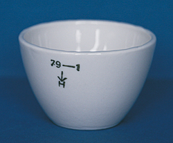 Crucibles of porcelain HW 79